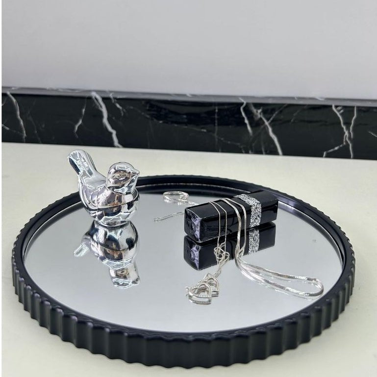 Bandeja Espelhada Dourada – Sofisticação e Versatilidade para Sua Decoração! - LK House