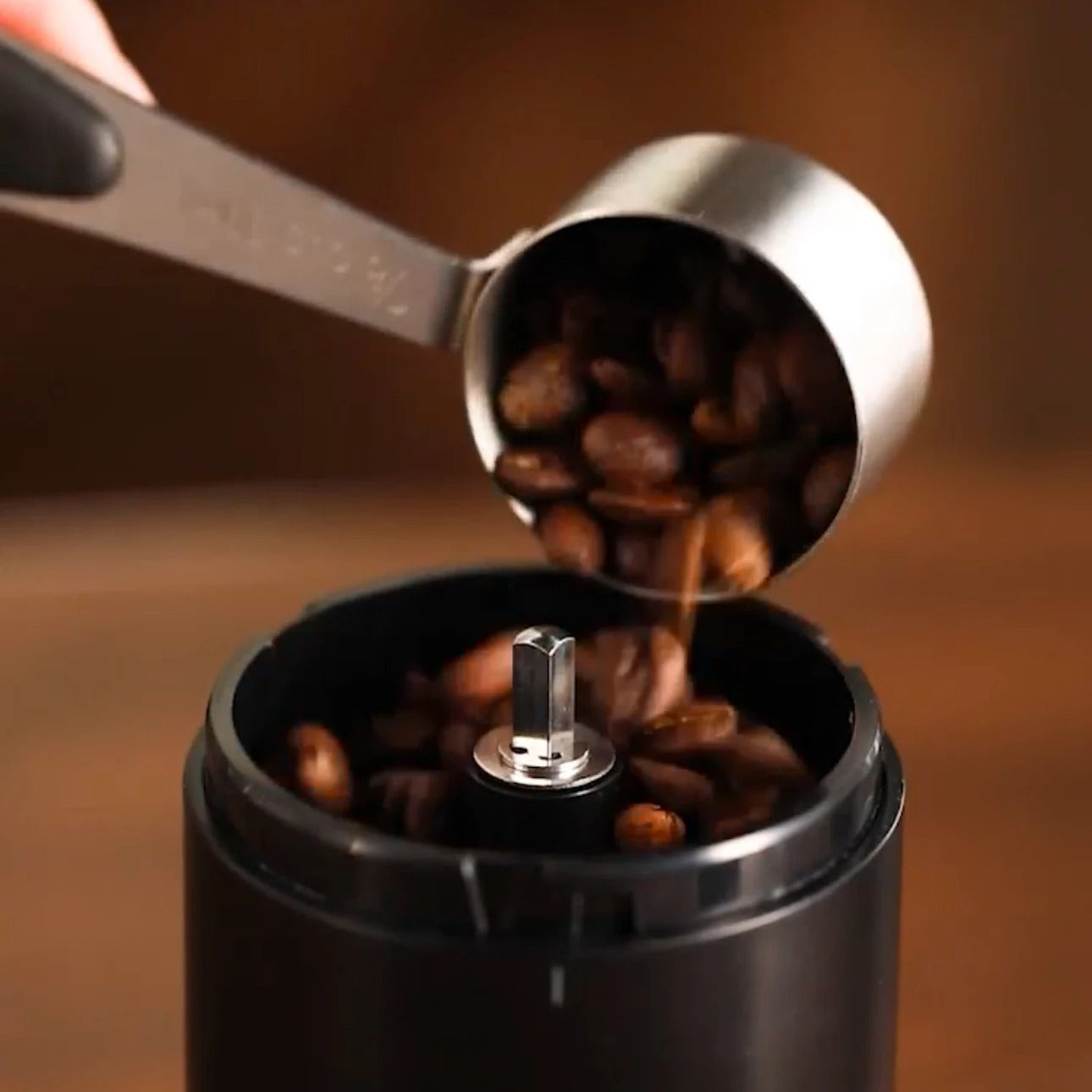 Moedor de Café Elétrico Portátil