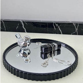 Bandeja Espelhada Dourada – Sofisticação e Versatilidade para Sua Decoração! - LK House