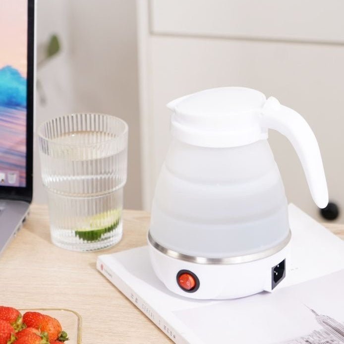 Chaleira Elétrica Dobável 600ml - Compacta, Segura e Perfeita para o Dia a Dia - LK House