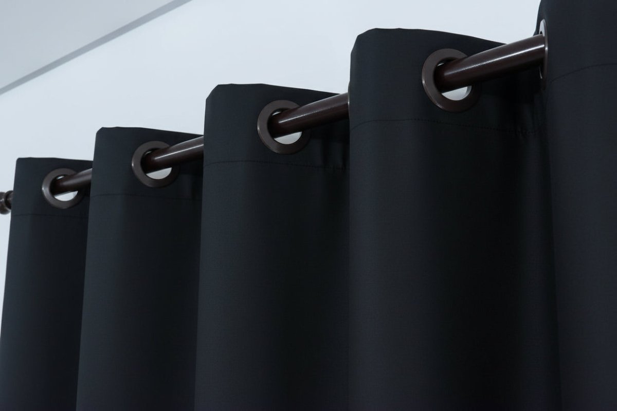 Cortina Blackout em PVC 2,80 x 2,30 m — Menos Luz e Mais Conforto - LK House