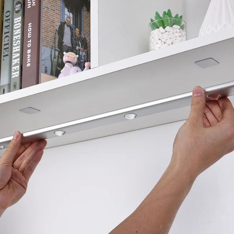 Lâmpada de Led Magnética Com Sensor de Movimento - LK House