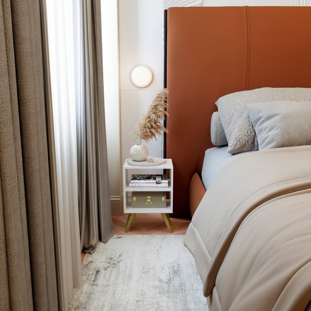 Mesa de Cabeceira Retrô Compacta — Organização com Charme - LK House